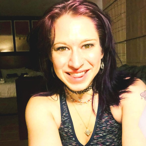 Meet your Posher, Kirsten - Picture 1 of 13